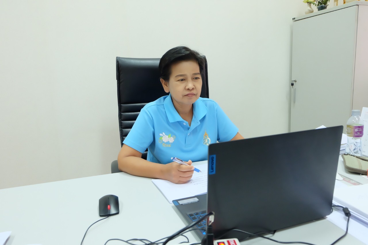 title - ผู้ตรวจราชการกรม ร่วมประชุมตรวจติดตามความก้าวหน้า ผลการดำเนินงานตามแผนการตรวจราชการและการขับเคลื่อนแบบบูรณาการ ในพื้นที่ของผู้ตรวจราชการกระทรวงเกษตรและสหกรณ์ ประจำปีงบประมาณ พ.ศ. 2565 รอบที่ 2 ของจังหวัดอุทัยธานี ผ่านระบบการประชุมทางไกลออนไลน์ Application Zoom